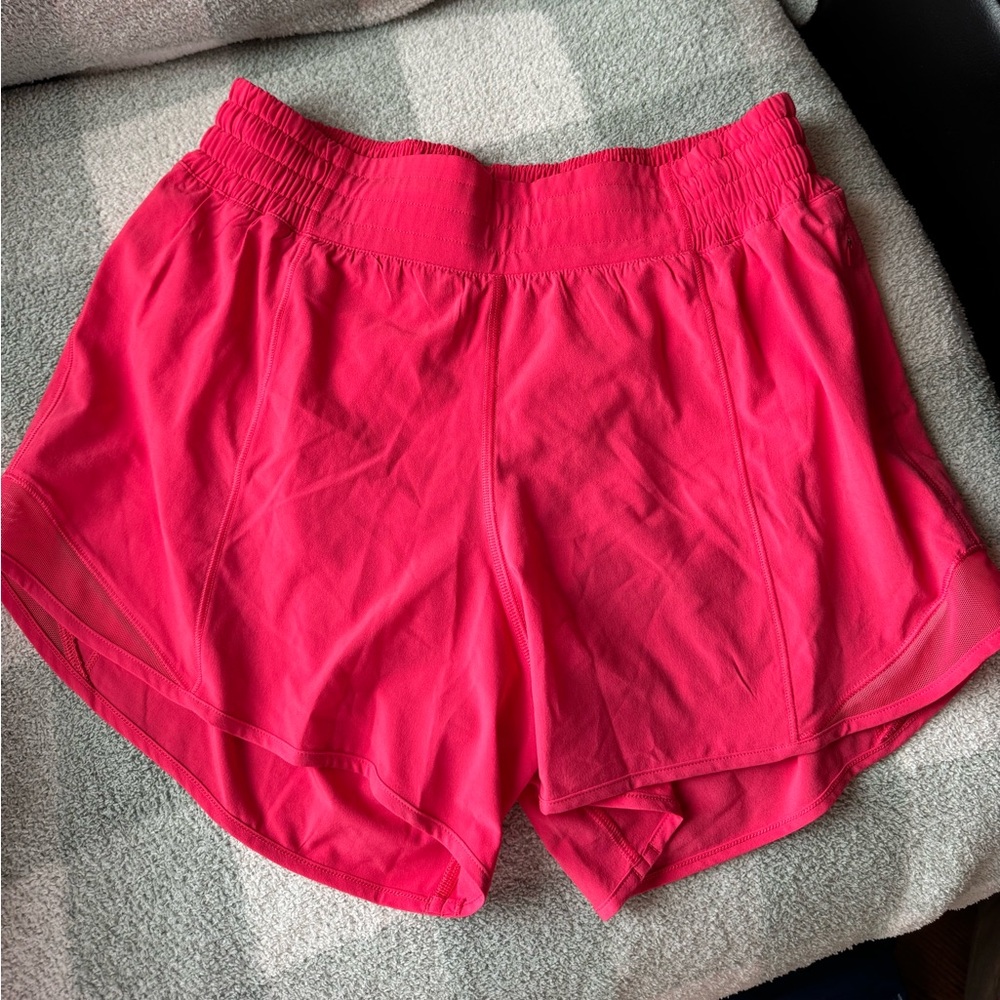 Lululemon HR Hotty Hot 4" shorts